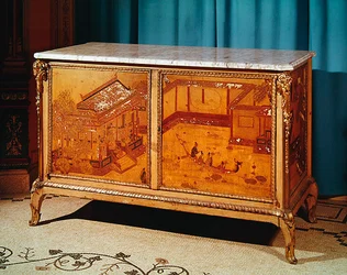 Komoda s dvojitým panelem, signováno Joseph 1772 (zlacené dřevo)